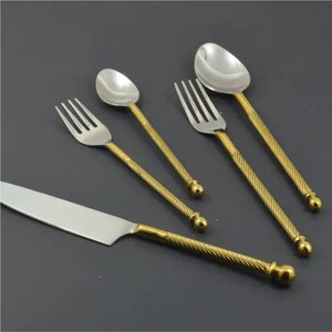 Juego de Cubiertos de Acero Inoxidable 18/10 de Lujo, Juego de Cubiertos Plateados con Acabado Espejo, Vajilla Moderna para Cocina, Tenedor, Cuchara, Cuchillo, 24 Piezas - Product Image 5