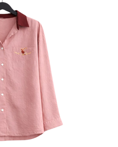 Conjunto de dos piezas para mujer, camisa rosa y pantalones anchos color borgoña, conjunto informal de algodón y lino, ropa de verano con bolsillo bordado - Product Image 4