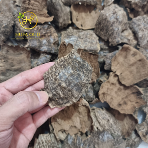 Chips de Madera de Agar 100% Naturales Premium, Grado 3A+, Aroma Resinoso Dulce, Seleccionados a Mano - Product Image 1