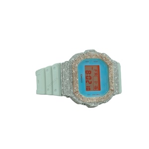 Montre de luxe élégante et tendance, entièrement sertie de diamants Moissanite, avec boîtier en acier inoxydable et bracelet en caoutchouc noir - Product Image 2