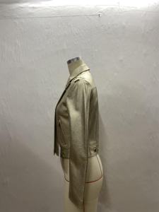 Veste en cuir pour femme style motard avec fermeture éclair latérale, 2 poches latérales zippées, sangle à boutons, garniture en fourrure de mouton, écologique, respirante, coupe-vent - Product Image 2