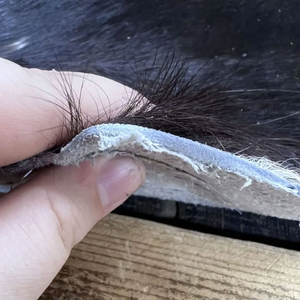 Alfombra de piel de vaca auténtica, tapete de cuero natural para decoración de interiores modernos - Product Image 5