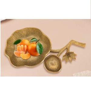 Top Quality <b>Gold</b> Plated Finishing <b>Serving</b> <b>Tray</b> Wholesale Price Decorative <b>Tray</b> Multipurpose Use Breakfast <b>Serving</b> Metal <b>Tray</b> - Product Image 4