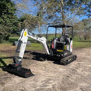 Mini-excavatrice sur chenilles compacte et efficace avec pompe hydraulique pour les travaux de construction et d'excavation dans les espaces restreints - Product Image 4