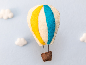 Móvil de Cuna con Globos Aerostáticos de Fieltro y Lana, Decoración de Viaje para Guardería, Regalo Unisex para Bebés y Niños - Product Image 3