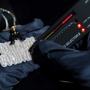 Colgante de Plata de Ley S925 de Alta Calidad, Personalizado, Unisex, Certificado por GRA, Estilo Hip Hop, VVS, con Incrustaciones de Moissanita, Diseño Alienígena - Product Image 3