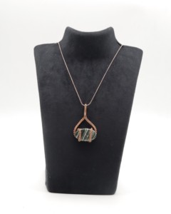 Collar con Colgante de Piedra de Ágata Natural Envuelto en Alambre de Cobre, Joyería Boho Hecha a Mano con Piedras Preciosas, Venta al Por Mayor - Product Image 2