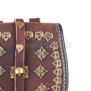 Sac banane en cuir végétalien doux et mat, personnalisable avec logo OEM, fermeture éclair dorée, sangle réglable, idéal pour les voyages - Product Image 5