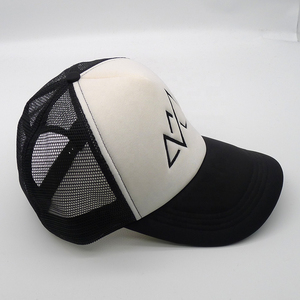 เหมาะสำหรับการผจญภัยกลางแจ้งสำหรับผู้ชายและผู้หญิง หมวกตาข่ายคุณภาพดีจาก Trailcapz พร้อมลายปักเปลวไฟ สายรัดด้านหลังปรับได้ - Product Image 4