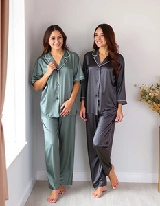Ensemble pyjama en satin rose à manches courtes pour femmes, avec boutons sur le devant et col rabattu, vêtements de nuit d'été - Product Image 4