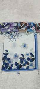 Ensemble Hijab Élégant 2026 en Lin et Coton Satiné à Imprimé Floral, Léger, Foulard d'Été avec Pompons, Finition Scintillante, Motifs Roses Multicolores - Product Image 4