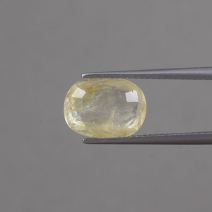 พลอยแซฟไฟร์สีเหลืองธรรมชาติทรงรีขนาด 12x9 มม. น้ำหนัก 5.02 กะรัต ได้รับการรับรองจาก IGI สำหรับทำเครื่องประดับ  ขัดเงา/เคลือบน้ำมัน 100% จากธรรมชาติ - Product Image 3