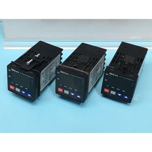 Lote de 3 SOLO 4848 AUTOMATION DIRECT SL4848-RR - Equipo y Piezas de Semiconductores de Confianza de Marca Global - Product Image 1