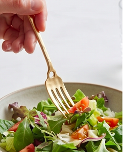 Ensemble de couverts modernes dorés, finition mate, résistant à la rouille, en métal, idéal pour la vaisselle de mariage - Product Image 3