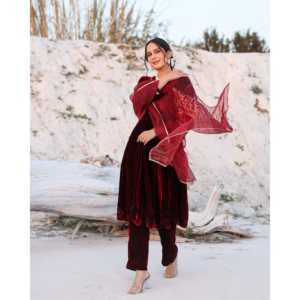 Ensemble de costume en velours peint Temple - Taille XS - Product Image 5