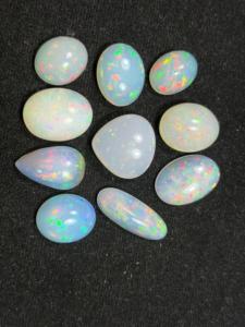 พลอยโอปอลเอธิโอเปียธรรมชาติสำหรับแหวนแต่งงาน หลายสี รูปไข่และรูปลูกแพร์ B U GEMS 2-7 กะรัต ราคาดีที่สุด - Product Image 5