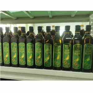 Huile de graines de camélia biologique naturelle de qualité supérieure, neuve, premium, en vrac, pour l'exportation, du Vietnam, pour les soins de la peau et les applications culinaires. - Product Image 4