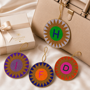 Adorno Monograma Hecho a Mano con Cuentas de Semillas, Letra Inicial Colgante, Amuleto de Cristal, Regalo Personalizado SSTRINGZ KC25 - Product Image 6
