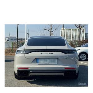 Porsche Panamera 4.0 GTS 2023 con Volante a la Izquierda, Asientos de Cuero, Cámara Trasera, 34,412 km - Product Image 4