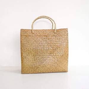 Sac à main luxueux en herbe marine pour femme, élégant et tendance, avec logo personnalisé imprimé. - Product Image 5