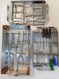 STKR INTERNATIONAL Ensemble d'instruments chirurgicaux orthopédiques 33 pièces, manuel, certifié CE Classe I, outils de reconstruction pelvienne ISO13485 - Product Image 1