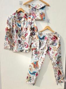 Ensemble de pyjama en coton imprimé pour femmes avec pochette, 3 pièces, vêtements de nuit, ensemble de vêtements de détente floraux, vente en gros - Product Image 5