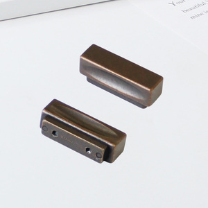 Tirador Rectangular de Aleación de Zinc Bronce Antiguo para Gabinetes, Manija Rústica Vintage para Cajones de Cocina, Baño y Comedor - Product Image 5