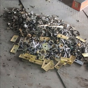 Matériaux de qualité sélectionnés provenant de ferraille de zinc avec blocs compressés et emballage fiable pour les achats industriels à l'étranger - Product Image 1