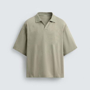 Polo de Hombre al por Mayor en Verde Salvia Claro, Polo de Alta Calidad con Cuello en V, Estilo Polo con Cuello Liso, Polo Bordado - Product Image 1