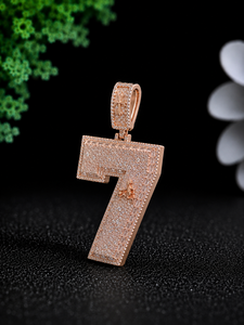 Collier Pendentif Chiffre 7 en Argent Sterling Plaqué Or Rose de Luxe, Moissanite Taille Brillant Micro-Sertie, Unisexe, Mariage et Quotidien - Product Image 1