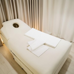Toallas de Salón NIKITA de Viscosa/Rayón y Poliéster, Desechables, de 1 Capa, 30cmx75cm, para Tratamientos de Cabello, Spa Profesional e Higiene - Product Image 5