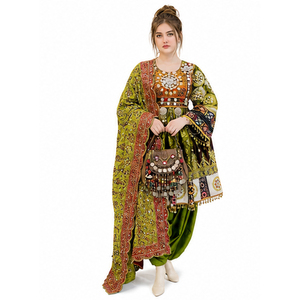 Vêtements pour femmes de haute qualité, couleur verte, style vintage Kuchi, hautement personnalisables, mode moderne, robes vintage afghanes Kuchi. - Product Image 1