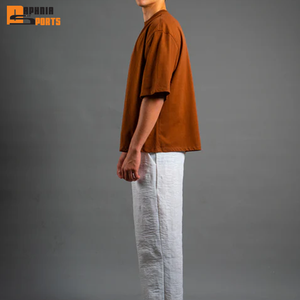 Camiseta Corta de Corte Cuadrado con Logotipo Personalizado, Estilo Urbano, para Hombre, 100% Algodón Pesado, Corte Holgado, Ecológica - Product Image 3