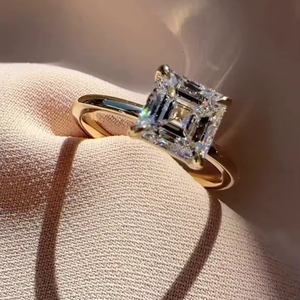 Bague solitaire en moissanite 2 carats taille Asscher, en argent 925 véritable, style moderne, cadeau idéal pour anniversaire ou fête, bijou. - Product Image 1