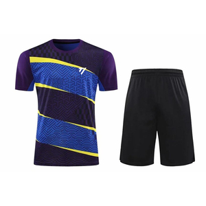 Uniforme de tenis elegante con tela suave para máxima movilidad y rendimiento en la cancha. - Product Image 6