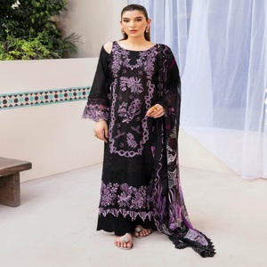 Liquidación: Salwar Kameez Ramsha de Algodón Puro con Bordado Intenso, Diseño Étnico Moderno, Estilo Indio-Pakistaní para Mujer, Venta al Por Mayor - Product Image 5