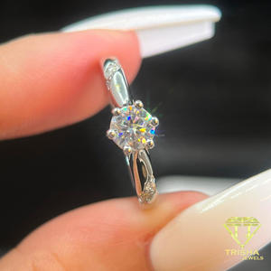 Bague élégante en moissanite florale, en argent Sterling 925, pierre brillante à taille ronde, bijoux de luxe uniques pour femmes, cadeau de mariée - Product Image 1