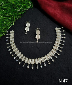 Conjunto de Joyería Nupcial Clásico Americano de Aleación, Collar y Pendientes de Dos Piezas, Regalo de Compromiso y Boda, Chapado en Platino, Estilo Étnico - Product Image 1