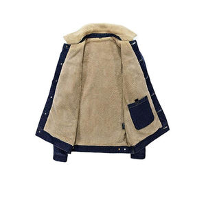 Chaqueta de mezclilla azul lavada para hombre con cuello de forro polar Sherpa de algodón, personalizada al por mayor para invierno - Product Image 5