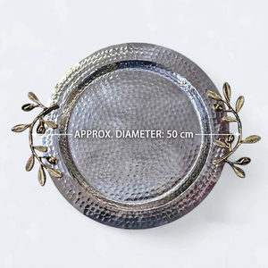 Bandeja Redonda de Metal Plateado Martillado con Asas Texturizadas con Exquisitas Ramas de Olivo para una Cena Sofisticada - Product Image 4