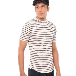 T-shirt décontracté à rayures et à manches courtes et col rond pour hommes - Product Image 1