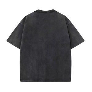 Designs accrocheurs, motifs audacieux, parfaits pour le style streetwear. Chemises pour hommes grandes tailles, col rond, effet délavé, 100 % coton. - Product Image 2