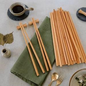 Ensemble de baguettes en bois au fini lisse avec une prise en main confortable pour les repas quotidiens en famille, accessoires de table - Product Image 5