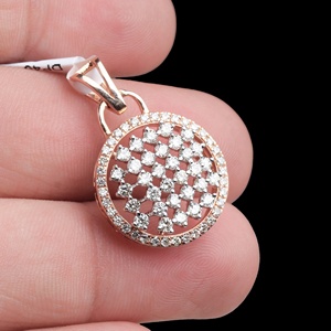 Pendentif Halo Circulaire en Or Rose Massif 14K avec Diamants, Collection Memoria Jewels, Vente en Gros - Product Image 6