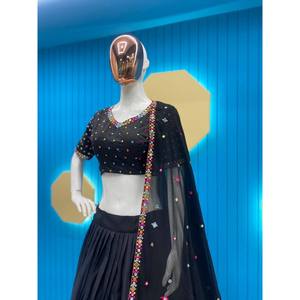 Lehenga Choli en mousseline de soie de créateur avec imprimés et décorations en miroir véritable - Product Image 1