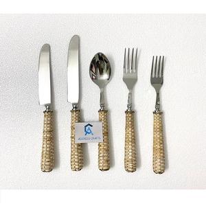 Ensemble de couverts en acier inoxydable de nouvelle conception, fourchette, couteau, cuillère de table avec manche en rotin, vaisselle minimaliste – Approvisionnement direct usine - Product Image 2