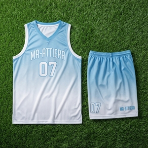 Ensemble short et maillot de basket personnalisé bleu clair et blanc, dégradé ombré, uniforme d'équipe, vêtements de sport respirants en mesh, sublimation - Product Image 6