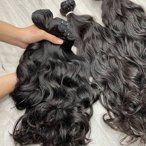 Cheveux Vietnamiens Bruts Non Traités Vierge Naturels Ondulés – Fournisseurs de Cheveux Humains Bruts Alignés dans le Sens de la Cuticule – Lots d'Extensions - Product Image 1
