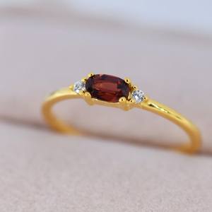 แหวนพลอยโกเมนธรรมชาติในตัวเรือนเงินสเตอร์ลิง เงินหรือทอง แหวนพลอยโกเมนธรรมชาติ แหวนพลอยขนาดเล็ก - Product Image 2