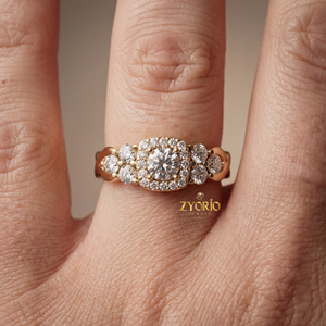 Anillo de Compromiso de Lujo con Diamante Cultivado en Laboratorio, Plata 925, Corte Cojín, Halo y Banda Infinita Trenzada para Mujer - Ideal para Fiestas y Bodas - Product Image 3